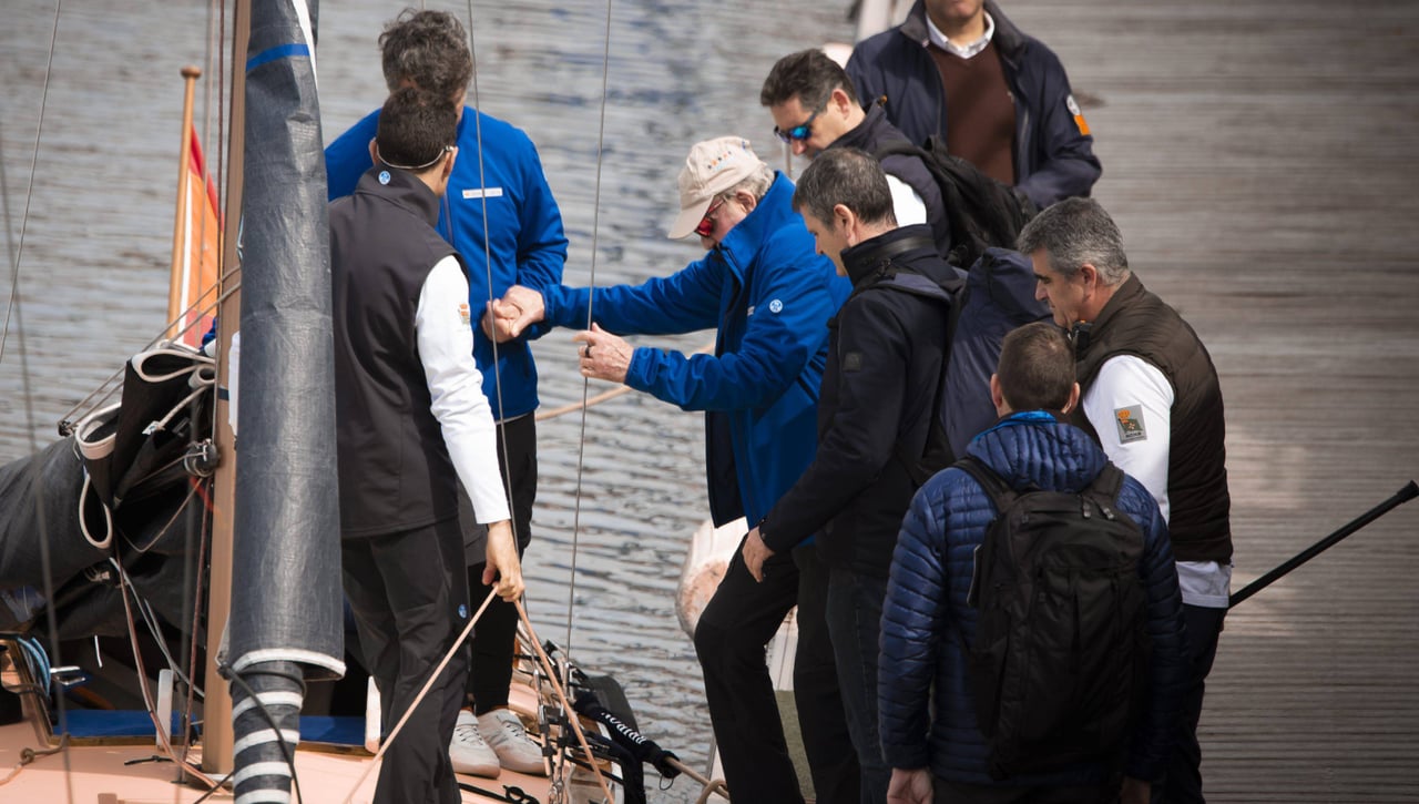 El 'Bribón' se corona en Galicia sin el rey