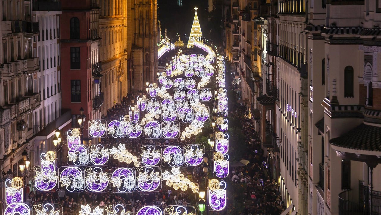 Actuaciones, cortes de tráfico, calles acotadas: todo lo que debes saber sobre las campanadas de fin de año en Sevilla