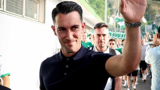 Emoción desbordante en el anuncio de Javi Medina, nuevo entrenador del Betis Deportivo