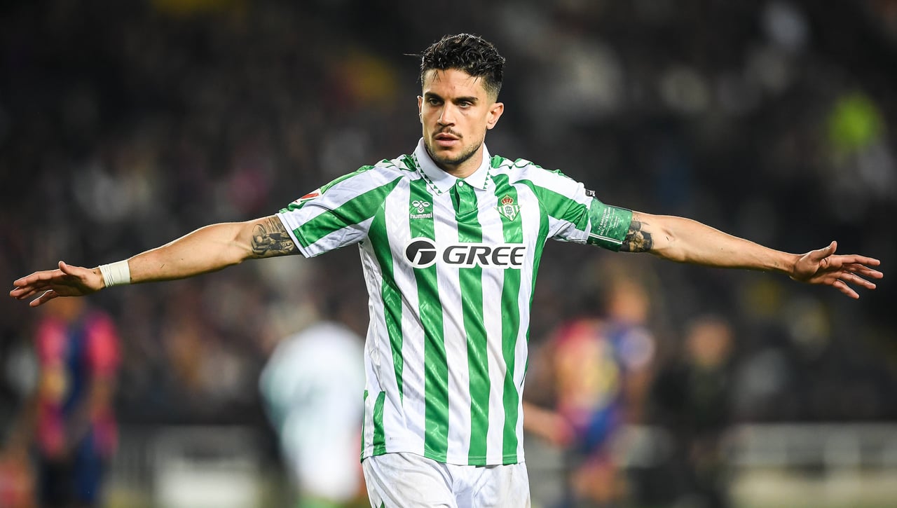 El Real Betis llega a un entendimiento con Marc Bartra para renovar su contrato