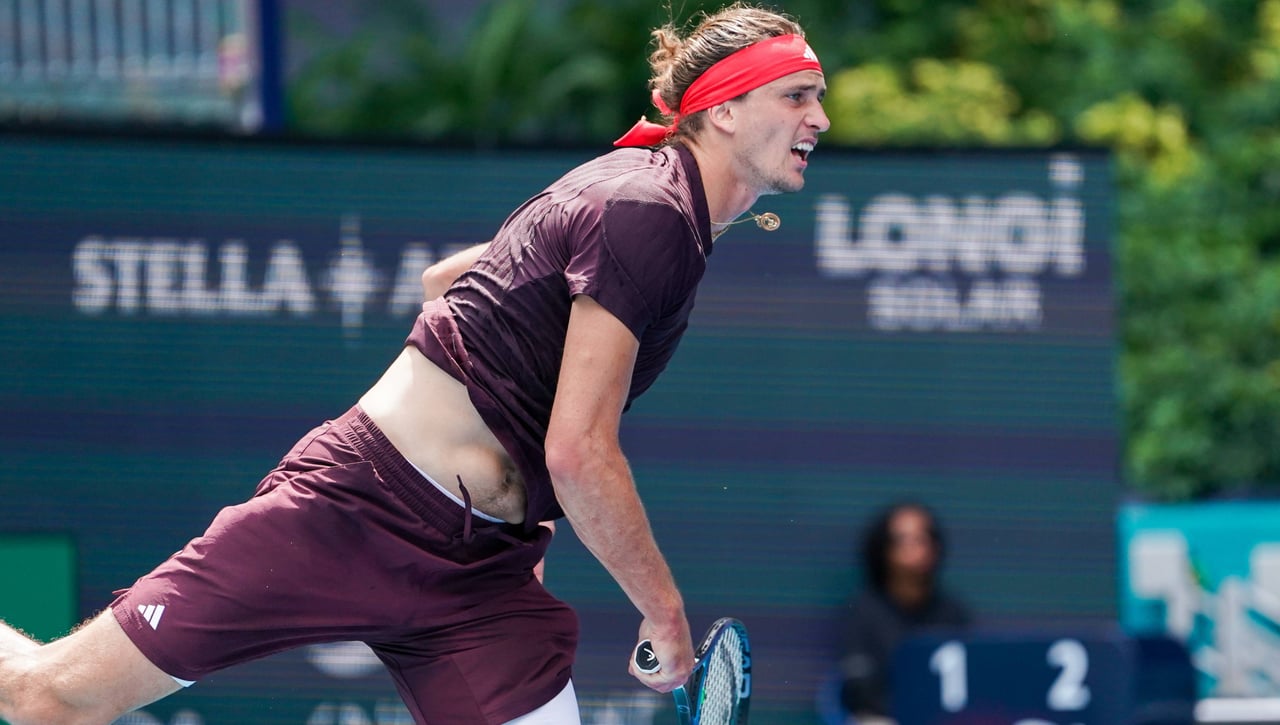 La lluvia pone patas arriba Miami y mete en un lío a Zverev