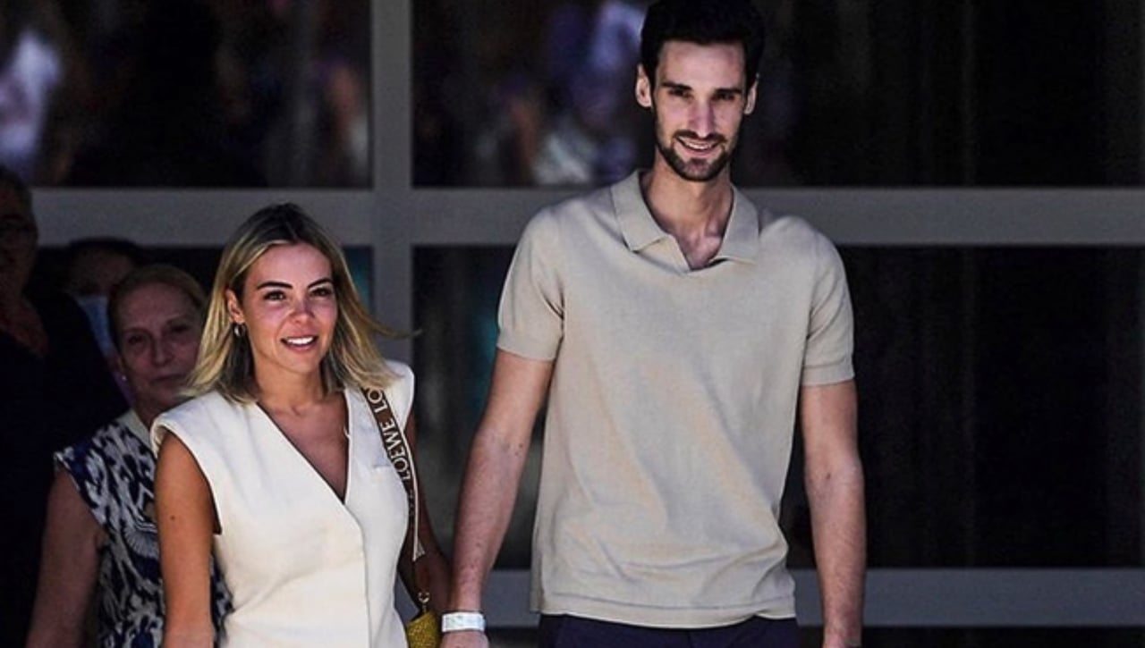 Sergio Rico recibe la mejor de las noticias