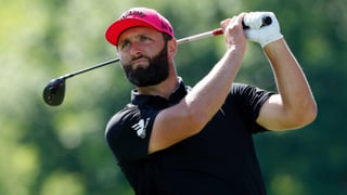 Jon Rahm, obligado a renunciar en el PGA
