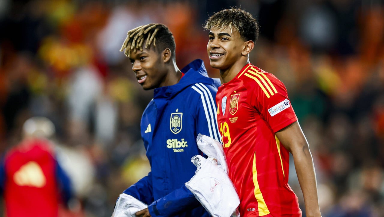 Lamine Yamal le ‘baja los pantalones’ a Van der Vaart