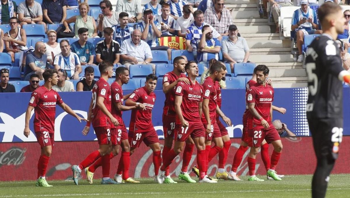 Las cláusulas de rescisión de los jugadores del Sevilla bajan diez millones de euros