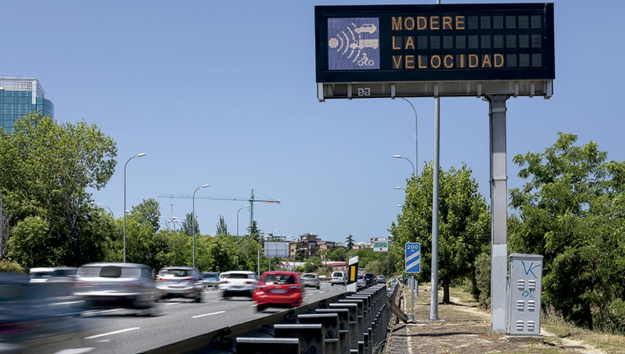 La DGT registra dos nuevos radares fijos para las carreteras de Sevilla