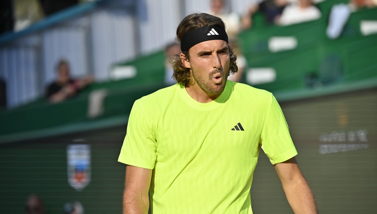 España aplasta a Grecia y deja en evidencia a Tsitsipas