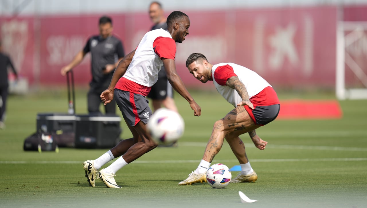 Una alta y siete bajas en el entrenamiento del Sevilla