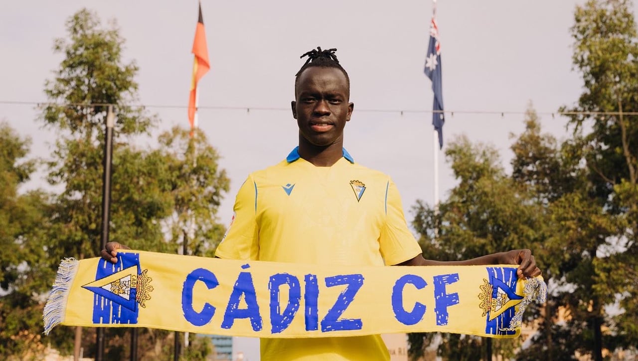 Fue víctima de la guerra de Sudán, vivió en un campo de refugiados...