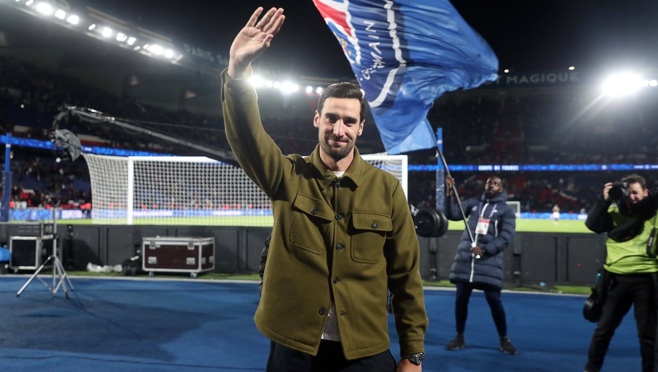 Sergio Rico recibe la mejor de las noticias