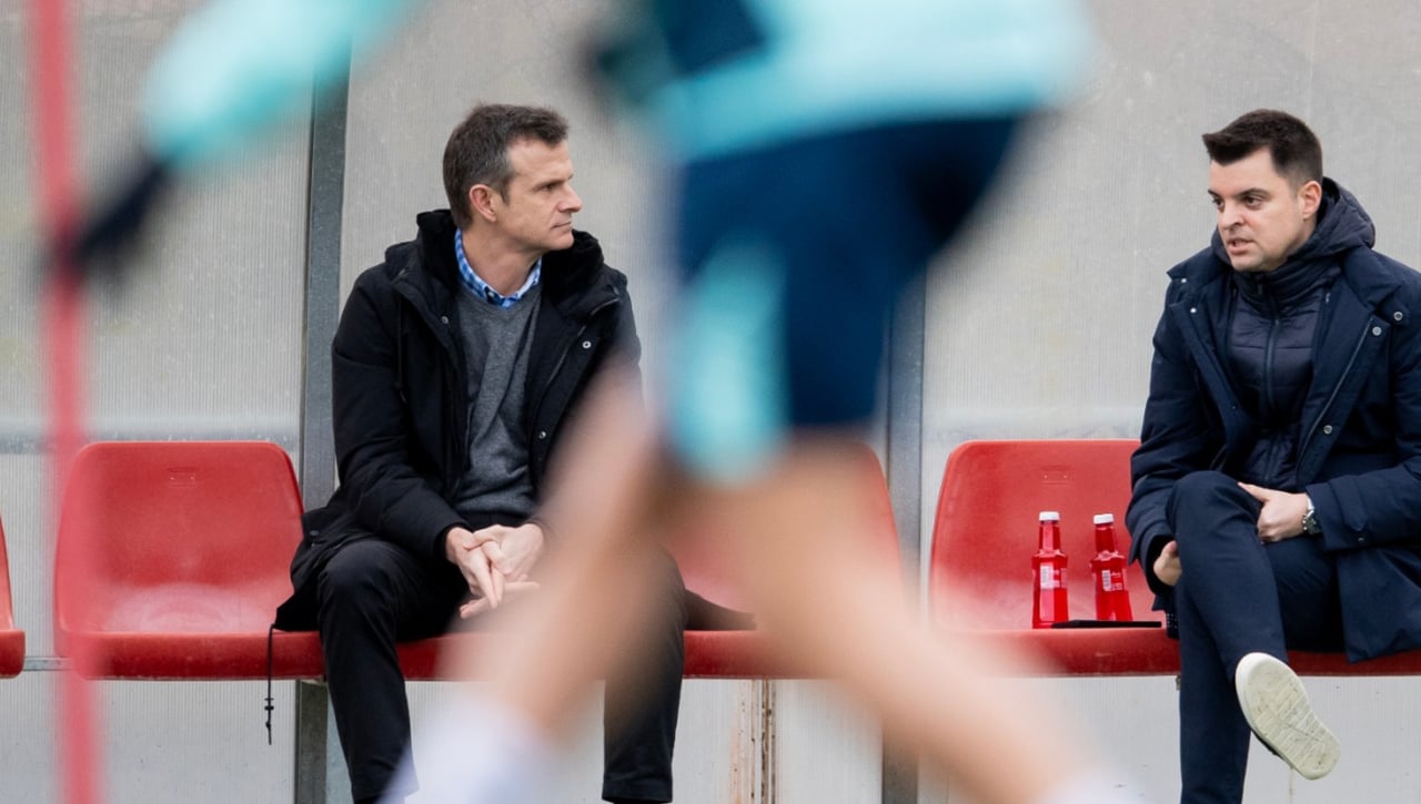 Uriarte arropa a un Ernesto Valverde más cuestionado que nunca en el Athletic