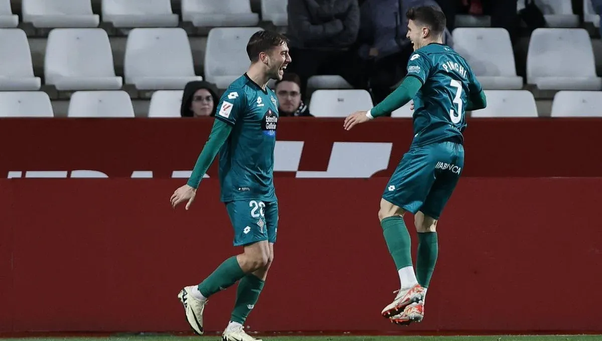 Alavés y Getafe pelean por una de las revelaciones de Segunda división, con el Celta también pendiente