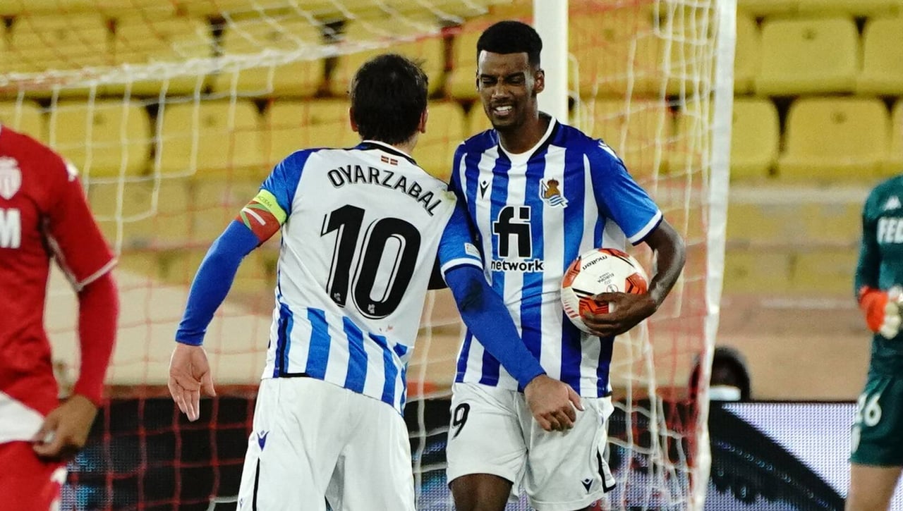 Isak le podría dar una alegría a la Real Sociedad 