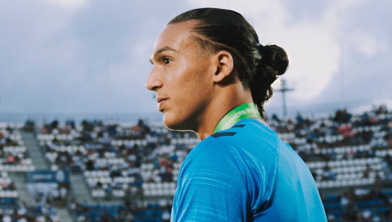 Yanis Senhadji pide paso a Pepe Mel