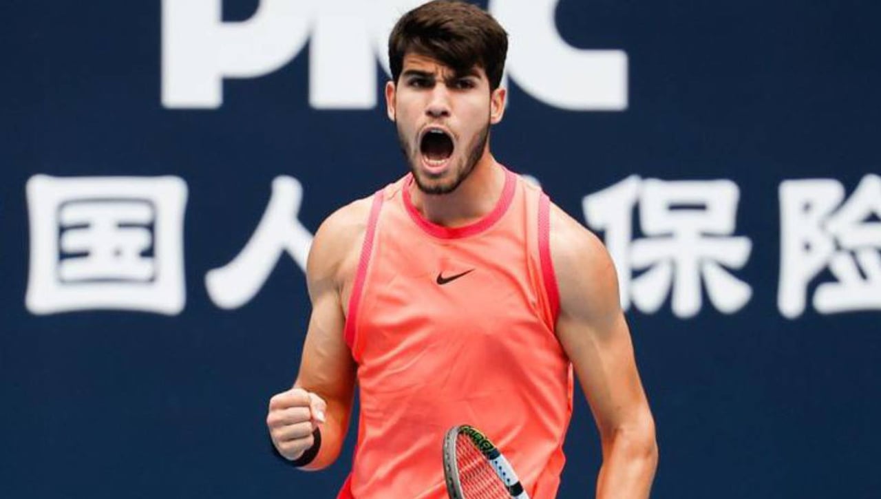 Carlos Alcaraz termina haciendo reír a Medvedev y ya prepara su vitrina