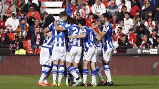 Las dos decisiones pendientes en la Real Sociedad