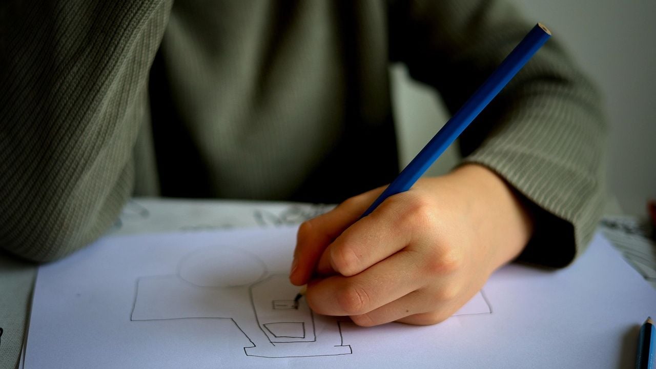 Un niño de 4 años alerta a la policía con 70 llamadas de emergencia