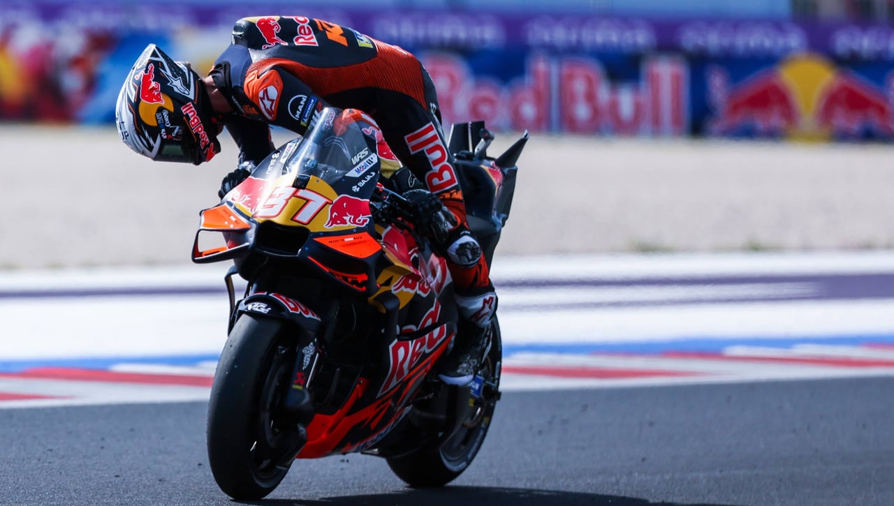 Pedro Acosta advierte a KTM de las consecuencias de su error