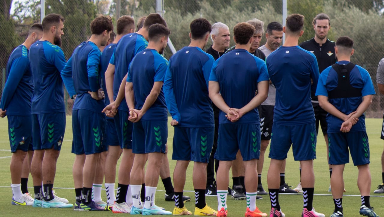 Bellerín, Ceballos, Aouar y las otras 'gangas' en que trabaja Cordón para el Betis 23/24