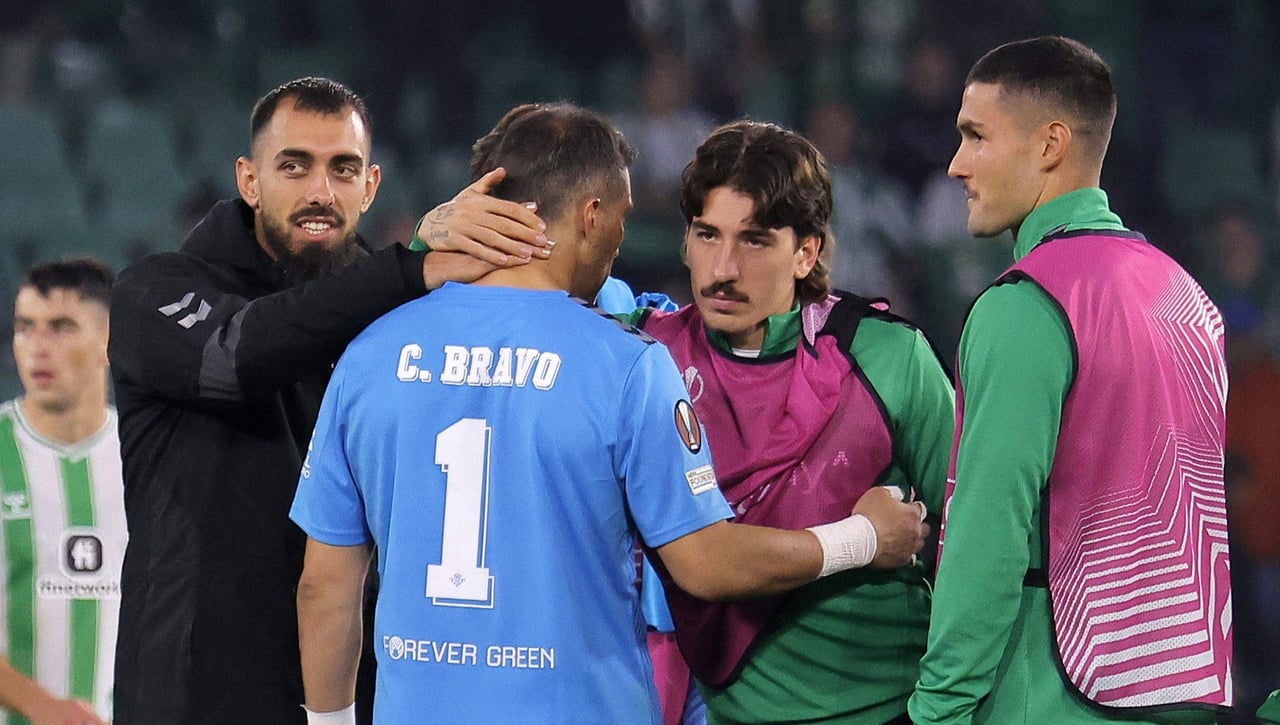 Preocupados por la lesión de Bravo y pendientes de Pezzella