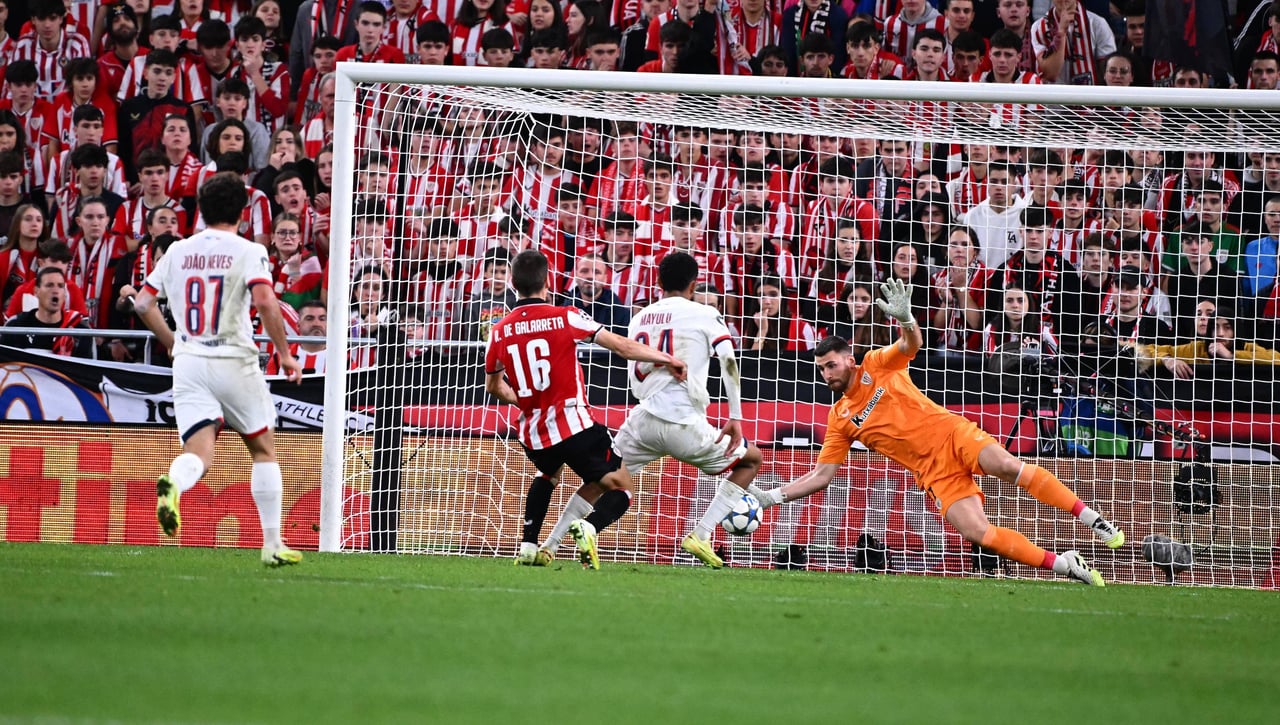 Luis Enrique zanja el debate de Unai Simón: "Es el mejor portero para mí sin ninguna duda del campeonato"