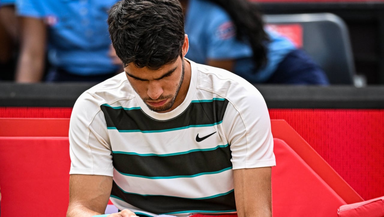 Carlos Alcaraz mete la pata