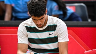 Carlos Alcaraz mete la pata