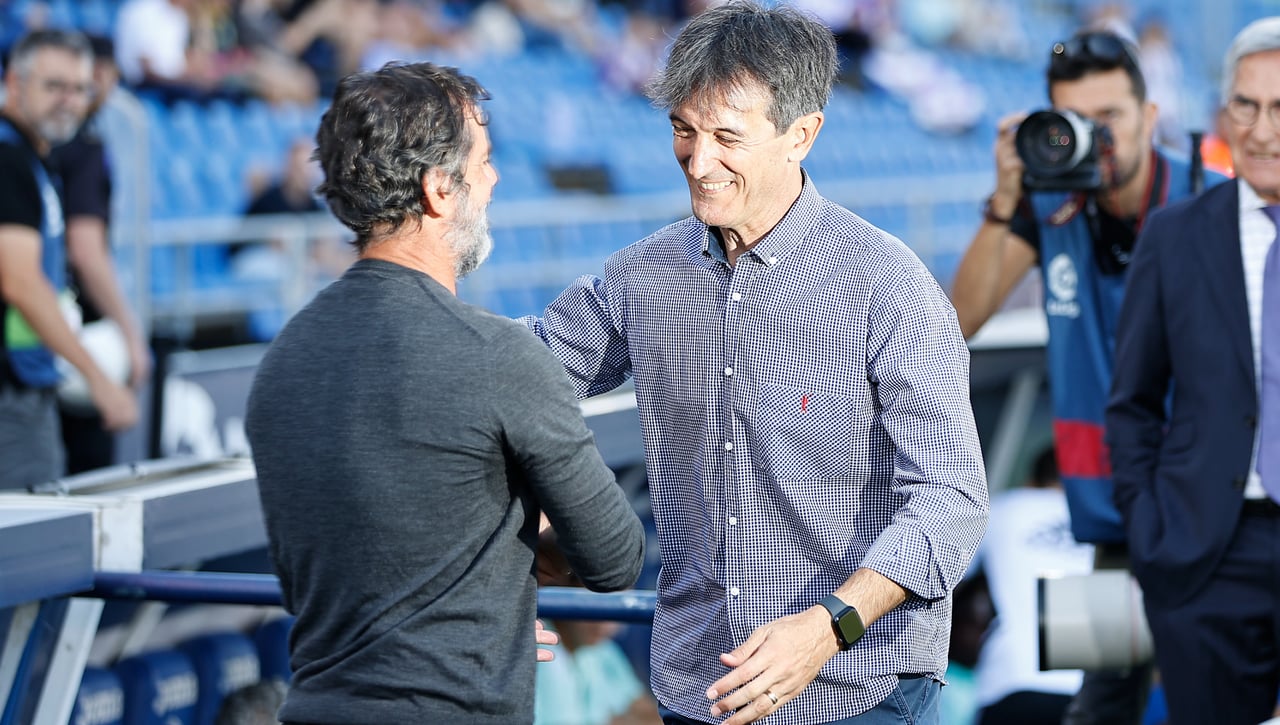 Pacheta, sobre el nivel del Betis, la baja de Kenedy y el "especialista" Sergio León