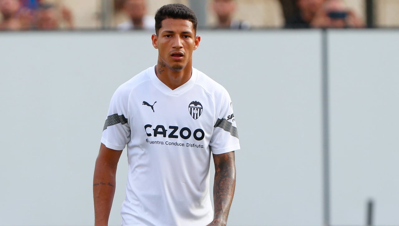 Negociación abierta por Marcos André