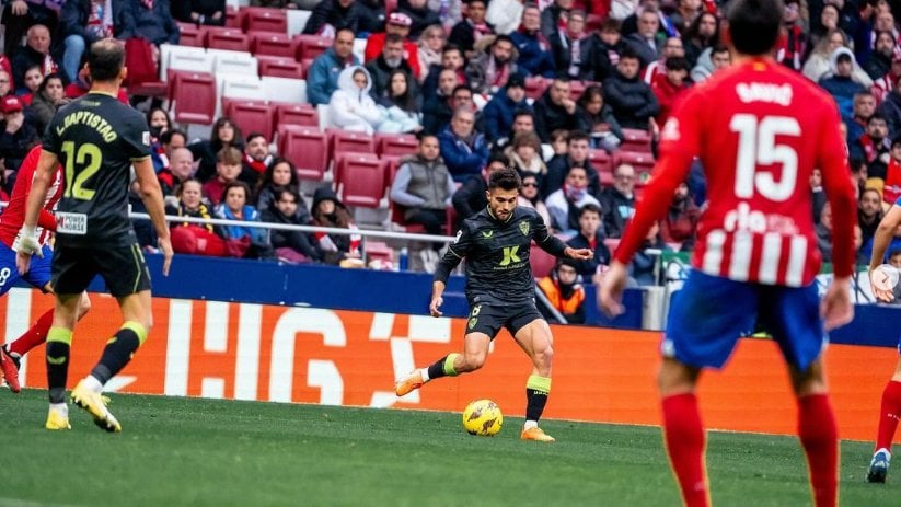 El Almería ya ha cerrado su primera salida rumbo al Zaragoza