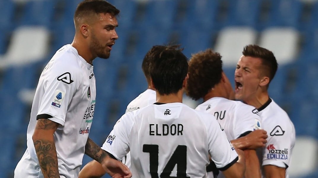 El futbolista mundialista que suma tres descensos consecutivos