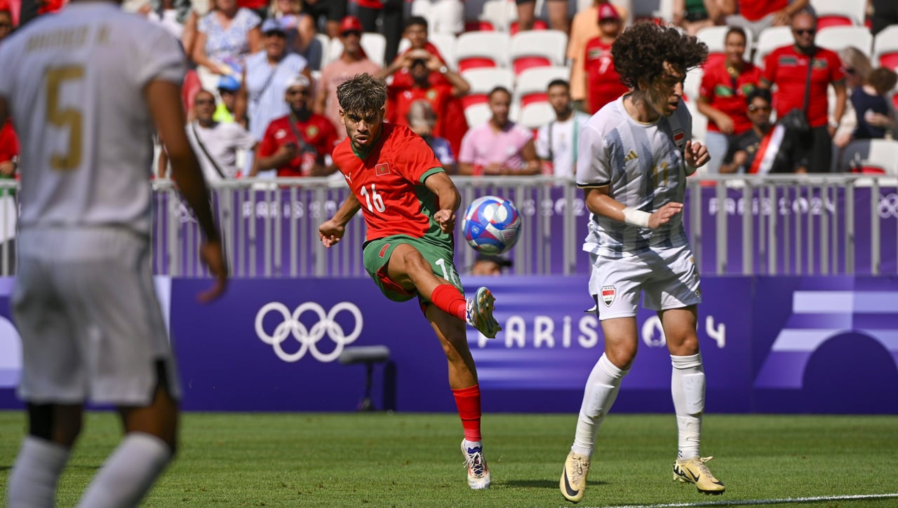 La apuesta sale bien: golazo de Abde para reivindicarse en París