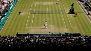 ¿Qué capacidad tiene la pista central de Wimbledon?