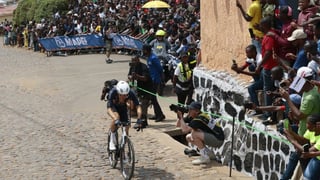 Juan Ayuso, crucificado por su propio equipo