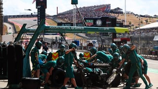 Fernando Alonso sufre las peores consecuencias de la guerra de McLaren en Austin