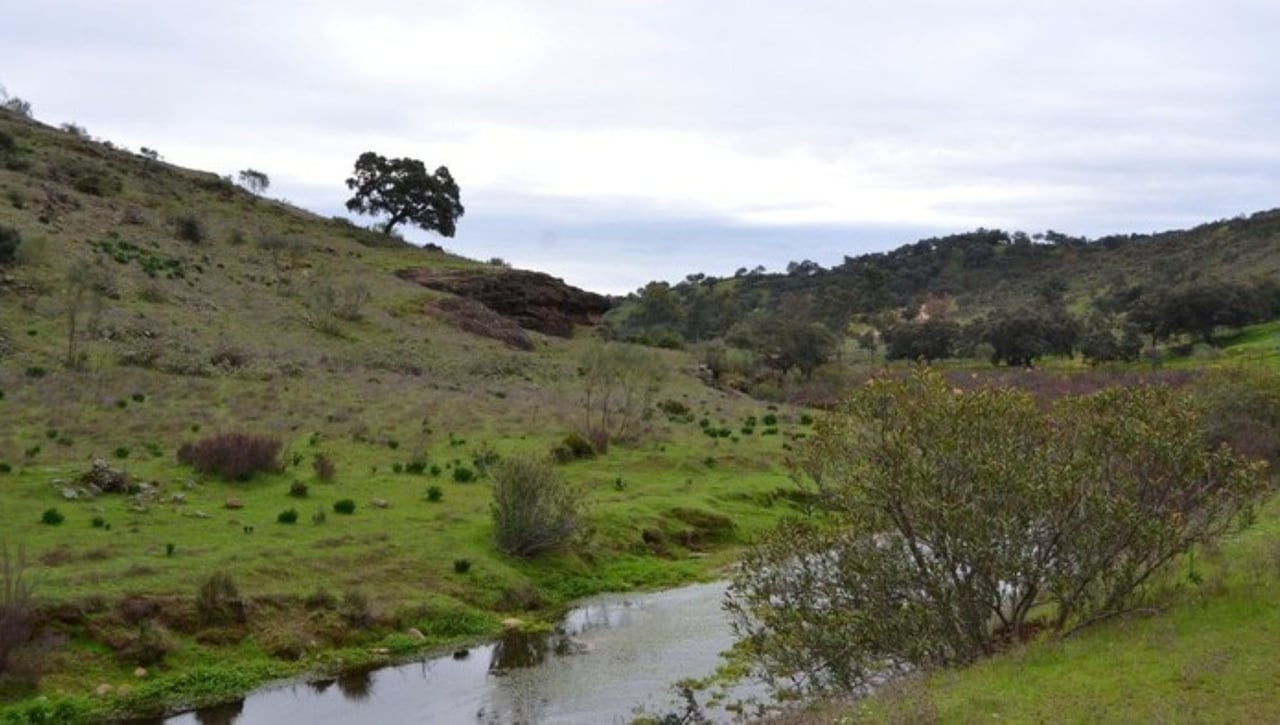 De Almadén a Cazalla de la Sierra: La ruta del mármol