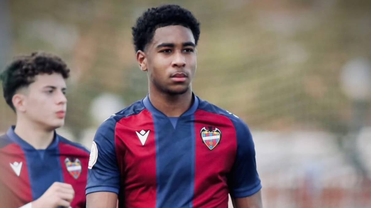 El Valencia 'pesca' en el Levante y cierra otro fichaje 