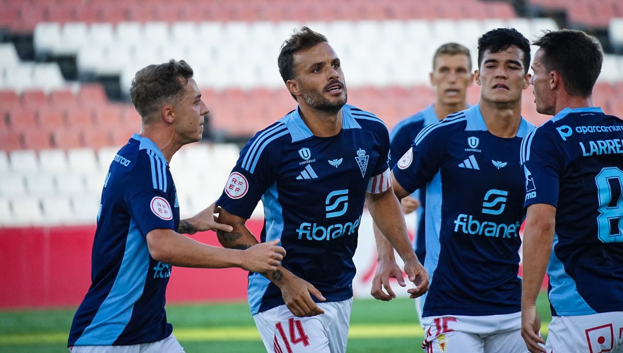 1-2: Un 'viejo rockero' amarga el estreno del Sevilla Atlético