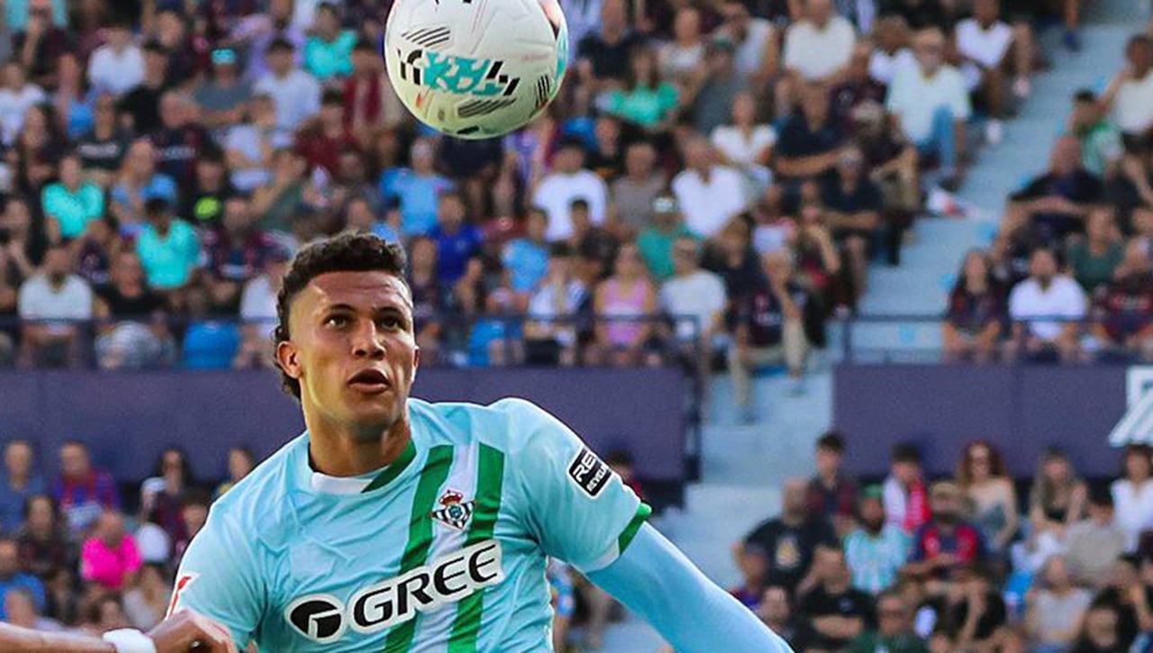 El "misterio sin resolver" con la lesión de Deossa en el Betis