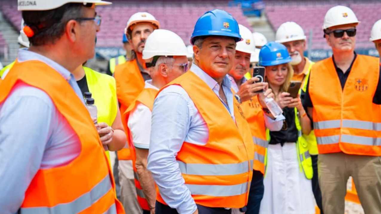 Laporta se pone el mono de trabajo