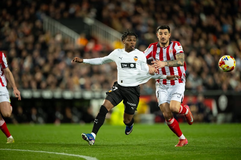 Corberán, entrenador del Valencia, sobre el posible penalti a Ramazani: «Agarrón hay»