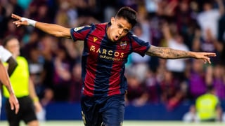 Levante 3-0 Albacete: La 'Bruguimanía' acerca el sueño del ascenso