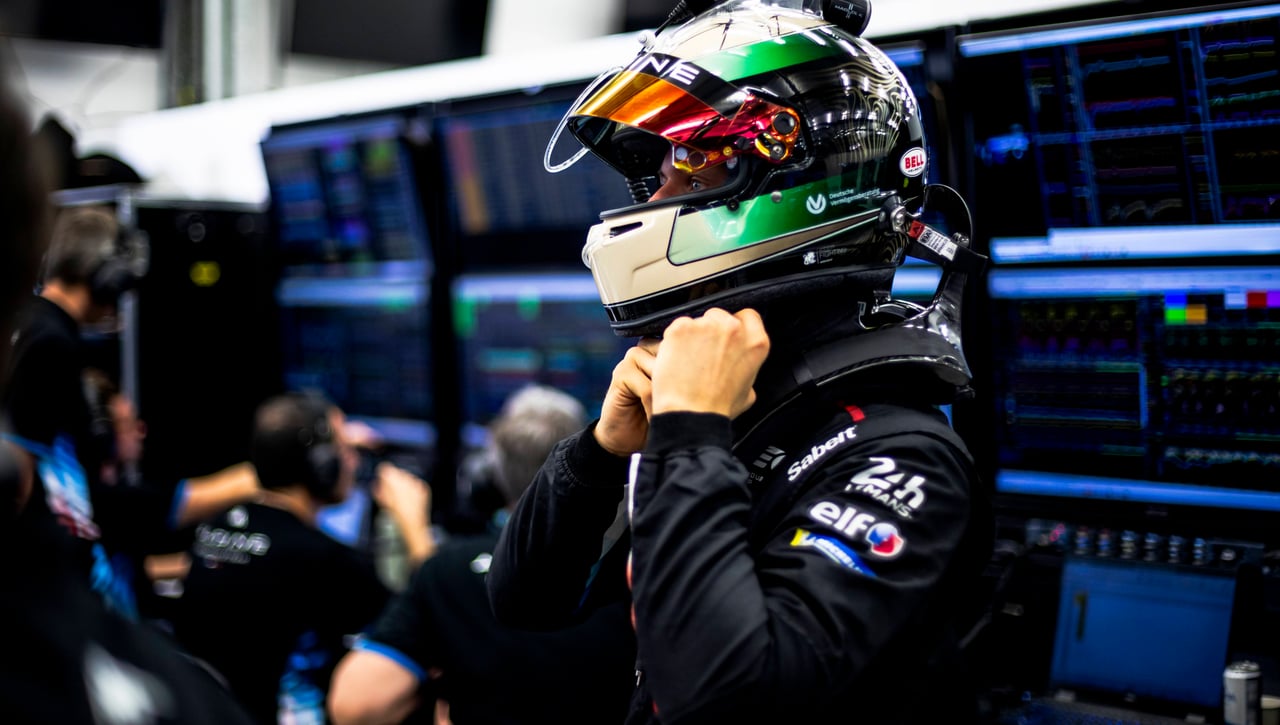 Schumacher da pasos hacia atrás