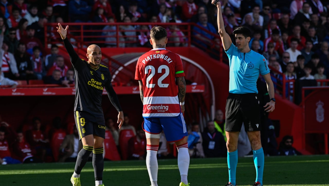 La tarjeta azul llega al fútbol