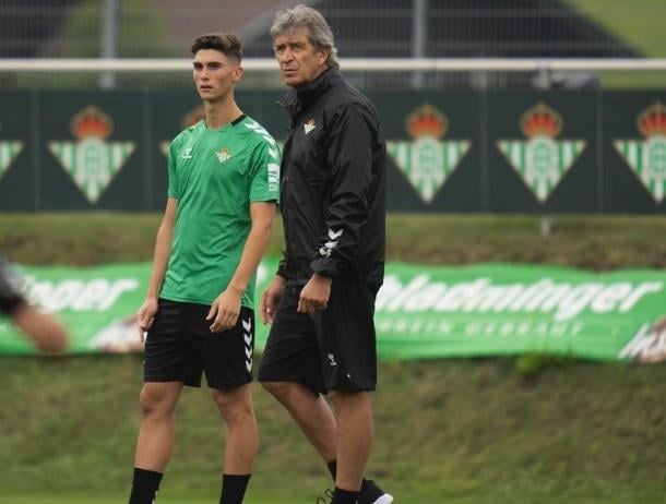 Palabra de canterano: "Los más veteranos nos cuidan mucho"