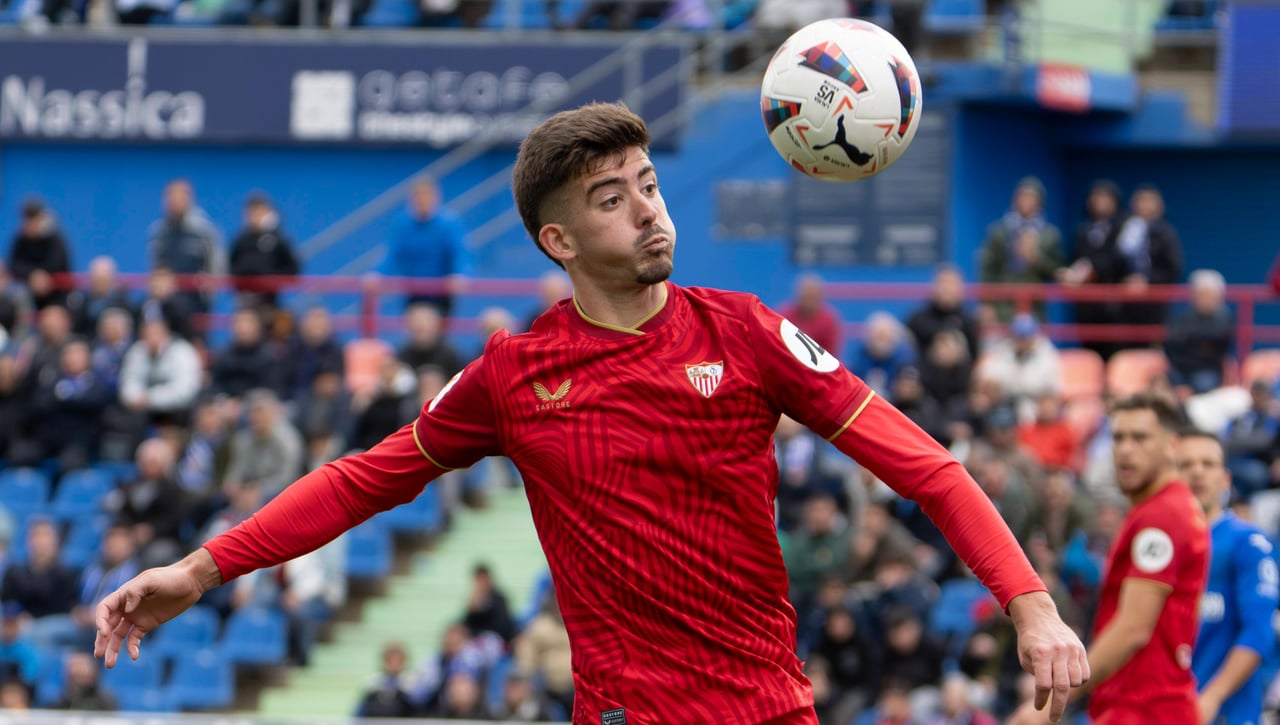 Kike Salas 'renueva' a su tocayo Sánchez Flores