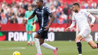 Sheraldo Becker alimenta rumores sobre su salida de la Real Sociedad