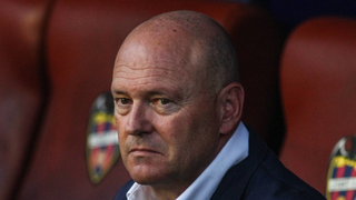 Pepe Mel, retratado