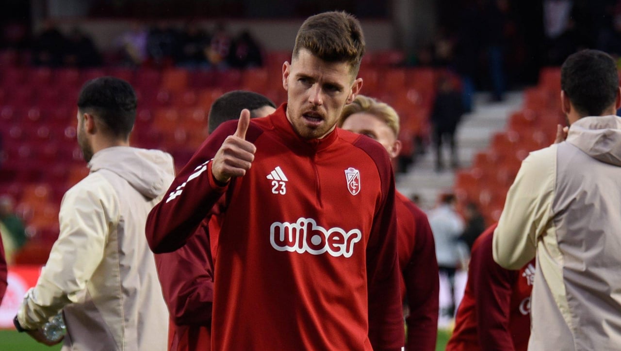 Rotundo mensaje de Gumbau a la afición del Granada