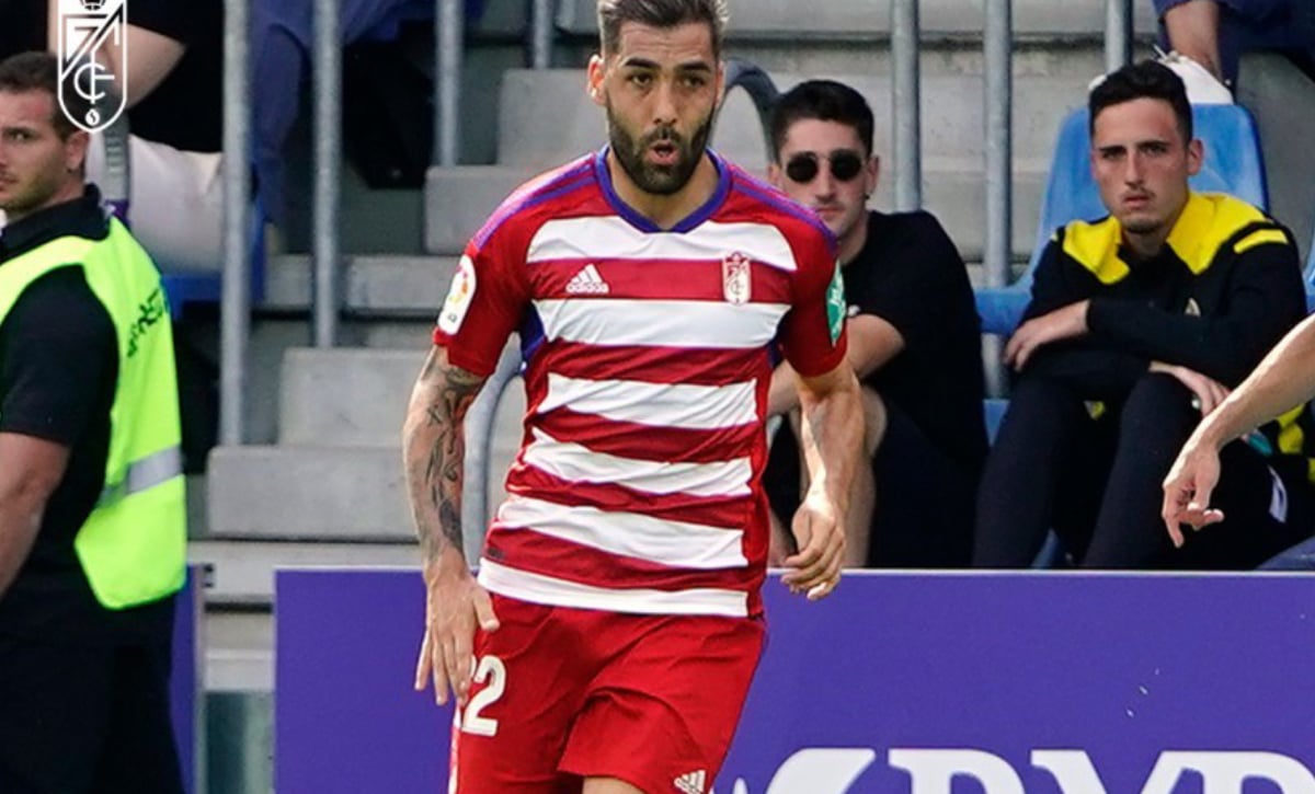 Alberto Perea desvela el motivo de su salida del Cádiz y la charla con Karanka